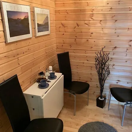 Gullengvegen 53 Backyard Apartamento Tromsø