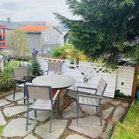 Gullengvegen 53 Backyard *